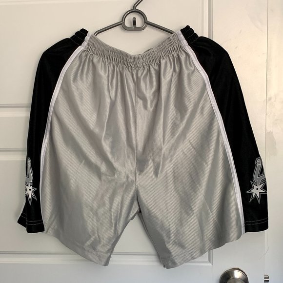 men's basketball shorts (size S) - Picture 1 of 3